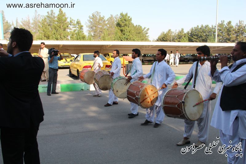 قالیباف در سیستان و بلوچستان-اجرای موسیقی محلی در فردوگاه زاهدان
