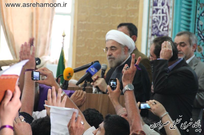 سخنرانی حسن روحانی در جمع هوادارانش در مسجد طالقانی زاهدان
