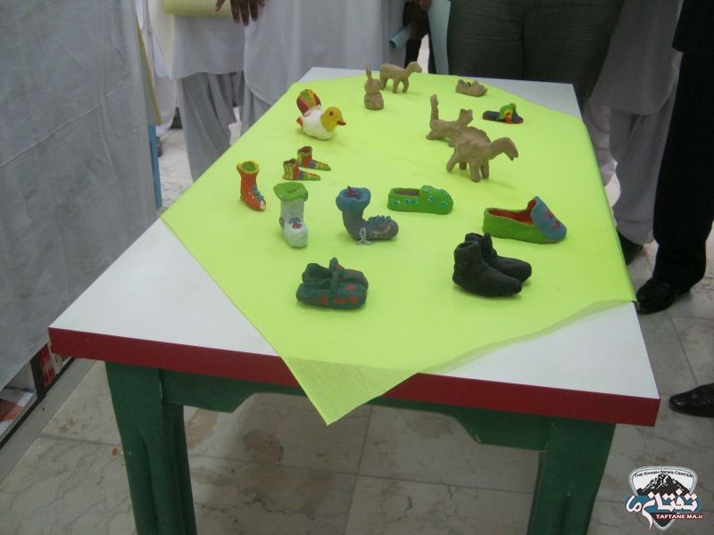برپایی نمایشگاه آثار و صنایع دستی کودکان و نوجوانان در خاش