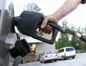 مشکلی در سامانه "هوشمند سوخت" بوجود نیامده است/ توزیع "بنزین یورو4" در کشور تا پایان سال