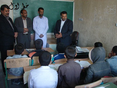 با حضور مدیر آموزش و پرورش ناحیه یک زاهدان 310بسته لوازم التحریر بین دانش آموزان دبستان حضرت سلیمان (ع) لار توزیع شد.