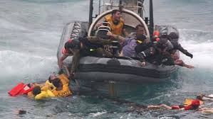 غرق شدن لنج پاکستانی در آبهای دریای عمان/ 13 ایرانی نجات یافتند