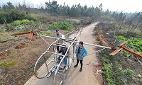 ساخت بالگرد با آهن قراضه در خانه +عکس