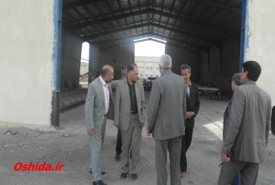 بازدید استاندار از گارگاه تولید بتن رنگی و خیابان های شهر زابل