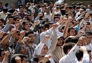 تجمع اعتراض‌آمیر دانشجویان در واکنش به حضور خاتمی در دانشگاه شهید بهشتی
