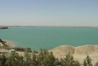 هامون چشم انتظار سر ریز سد افغانستان