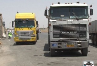روزانه ۲۰۰ دستگاه کامیون ، سیمان خاش را به شهرهای استان و بازارچه های مرزی حمل می کنند