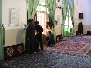 عطر افشانی مسجد جامع ایرانشهر
