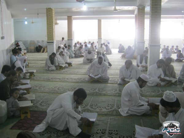 جزء خوانی قرآن کریم در مساجد شهرستان خاش