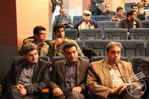 استاندار سیستان و بلوچستان در جلسه پرسش و پاسخ دانشجویان