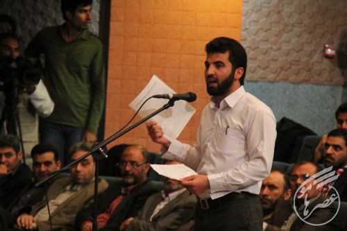 استاندار سیستان و بلوچستان در جلسه پرسش و پاسخ دانشجویان
