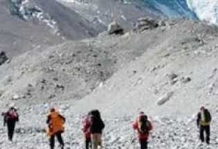 نجات سه کوهنورد در ارتفاعات پنج انگشت خاش