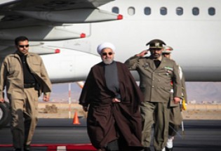 بازدید رئیس جمهور از رزمایش محمدرسول‌الله(ص) ارتش جمهوری اسلامی ایران در "جاسک"