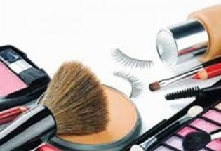 هزینه۱۰تریلیون و۲۰۰ میلیاردی زنان ایرانی برای خرید لوازم آرایش