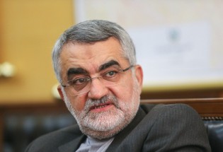 کنگره آمریکا کاری نکند دولت ایران را ملزم کنیم از محدودیت‌های پذیرفته شده در توافق ژنو عبور کند
