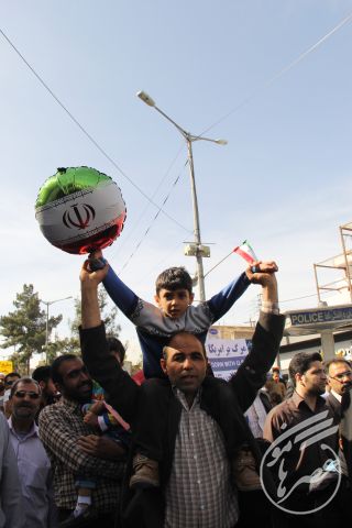 حضور پر شور کودکان ونوجوانان در راهپیمایی 22 بهمن