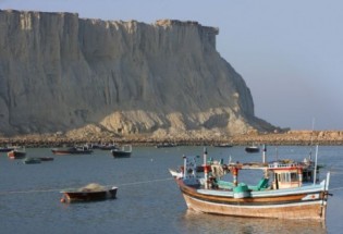 چابهار سرزمین موج، ساحل وکوه های رویایی مینیاتوری/ زیباترین ساحل صخره ای کشور در کرانه های اقیانوس هند