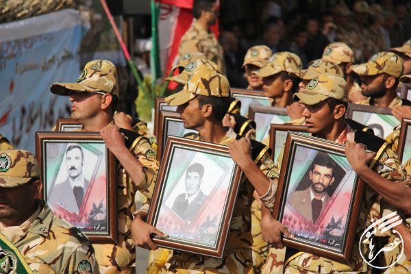 رژه نیروهای پیاده و موتوری ارتش در زاهدان
