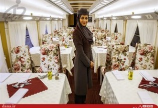 گزارش تصویری/مهمانداران خانم در لوکس ترین قطار تهران-مشهد