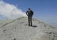 کوهنورد ایرانی مقیم آلمان قله ۴۰۵۰ متری تفتان را فتح کرد/ تصاویر