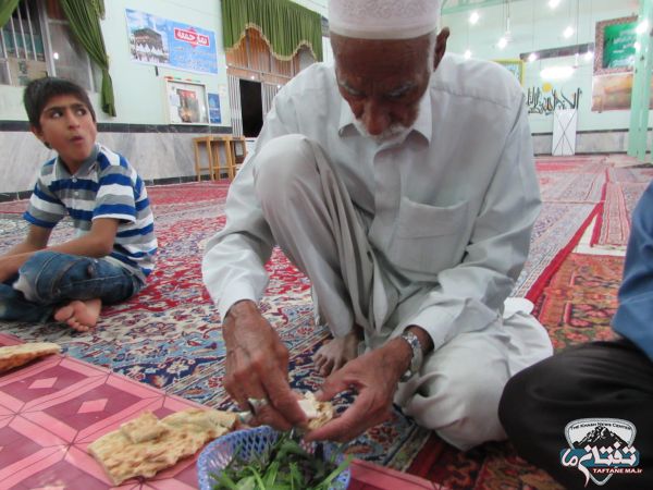 سفره افطار شب های رمضان در مساجد شهرستان خاش