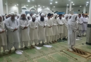 افطاری وحدت میان مسئولین شیعه و سنی در ایرانشهر