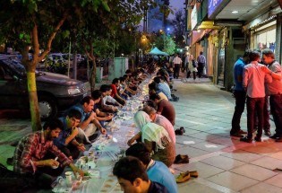 افطاری خیابانی /گزارش تصویری
