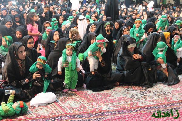 گزارش تصویری/ همنوایی شیرخوارگان حسینی با لالایی رباب برای علی‌اصغر(ع)