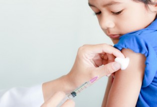 بیش از 28000 کودک در شهرستان هیرمند واکسیناسیون می شوند