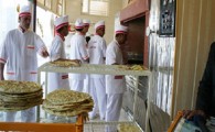 نانوای بومی ایرانشهر برای پنج همشهری خود شغل ایجاد کرد