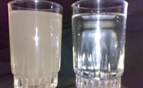 بحران آب شرب سالم در سیستان/ رئیس مرکز بهداشت نیمروز: بوی بد آب از نظر بیماری زائی خطری ندارد