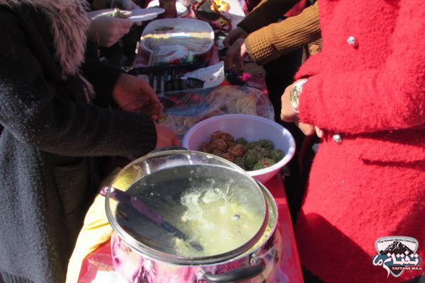 گزارش تصویری/ برپایی بازارچه صنایع دستی و غذاهای سنتی دانش آموزان خاشی؛ گامی به سوی تحقق اقتصادمقاومتی