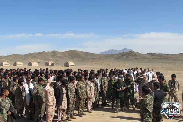گزارش تصویری/ دیدار فرمانده سپاه سلمان سیستان و بلوچستان با بسیجیان در محل رزمایش خاش