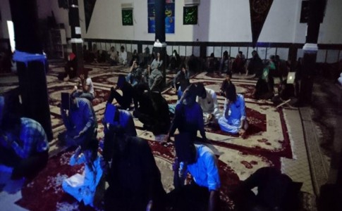 احیای شب نوزدهم رمضان در ایرانشهر+تصاویر