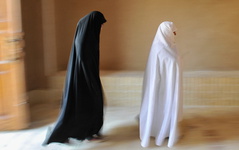 حجاب، یکی از وسایل امنیت است/در قبال ترویج فرهنگ غربی و بی حجابی نباید بی تفاوت بود