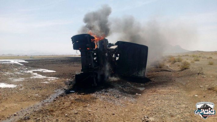 آتش نشانان خاش مانع انفجار خودروی حامل سوخت شدند + تصاویر