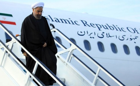 روحانی وارد سیستان و بلوچستان شد/ اعلام برنامه های رئیس جمهور