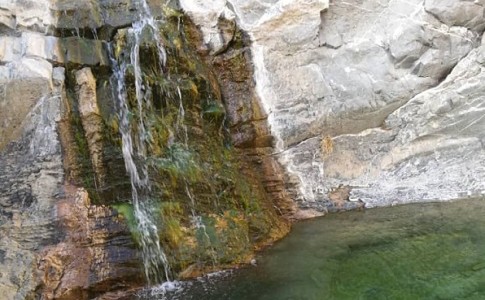 تجربه لذت بخش کوه نوردی در منطقه کوهستانی بات بزرگ/زیبایی خیره کننده آبشار کولطار در بخش بم پشت سراوان