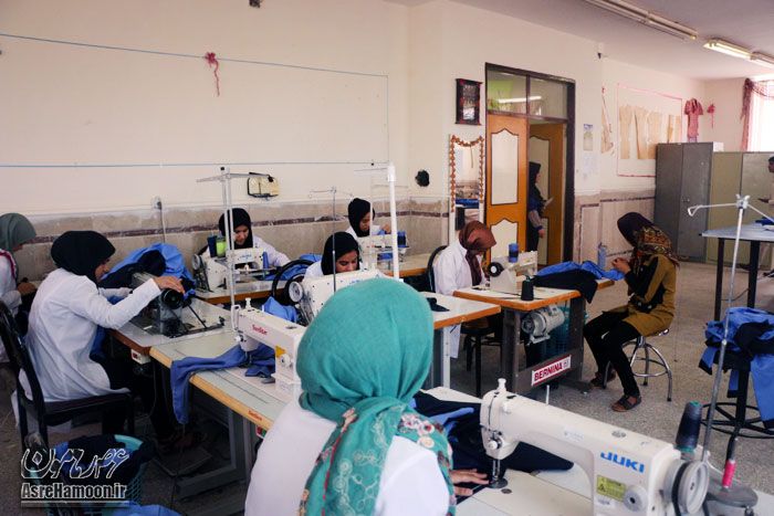 تولید لباس فرم مدارس توسط دانش آموزان در زهک