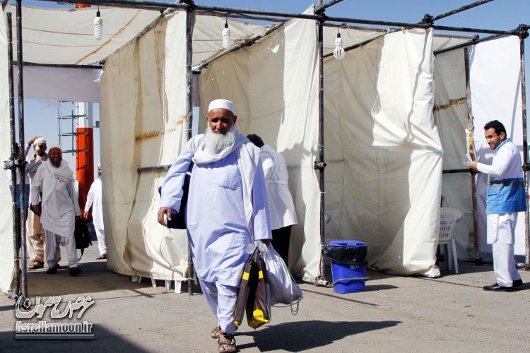 کاروان حجاج اهل سنت سیستان و بلوچستان در فرودگاه زاهدان