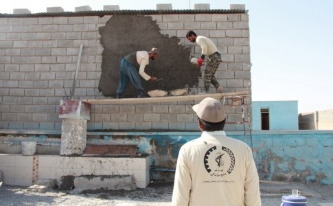 مرمت و بازسازی مدارس با دستان جهادگران بسیجی در دیار نخل و آفتاب