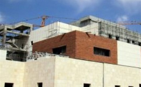 10 سال چشم انتظاری برای ساخت یک بیمارستان در سراوان/وعده وزیر بهداشت هم محقق نشد