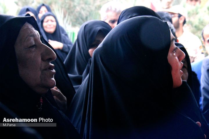 تشییع و تدفین شهید مدافع وطن 