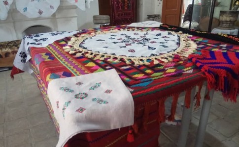 برپایی نمایشگاه صنایع دستی در میرجاوه
