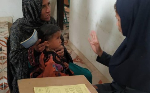 طرح كاروان سلامت در هفت روستاي بخش دشتياري اجرا شد/ انجام ویزیت و مشاوره رایگان به روستاییان