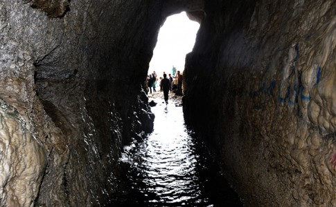 غار 7هزارساله لادیز شگفتی در دل کوه‌های جنوب شرق کشور