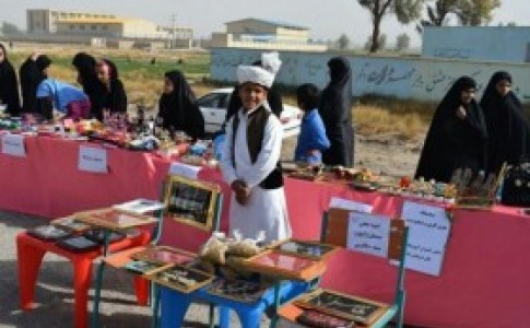 افتتاح بازارچه صنایع دستی دانش آموزان در زهک