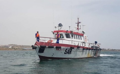 نجات جان دو سرنشین قایق صیادی توسط تیم جستجو و نجات دریایی بندر چابهار