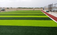 نصب چمن مصنوعی روستای هوشک با هدف توسعه و ایجاد فضای ورزشی در سراوان