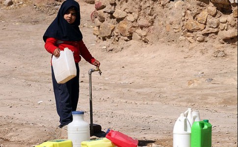برداشت غیر مجاز از شبکه آب روستایی علت قطع آب در سیستان/40 روستای هیرمند با  بحران آب مواجه است